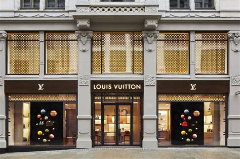 where is lvmh located.